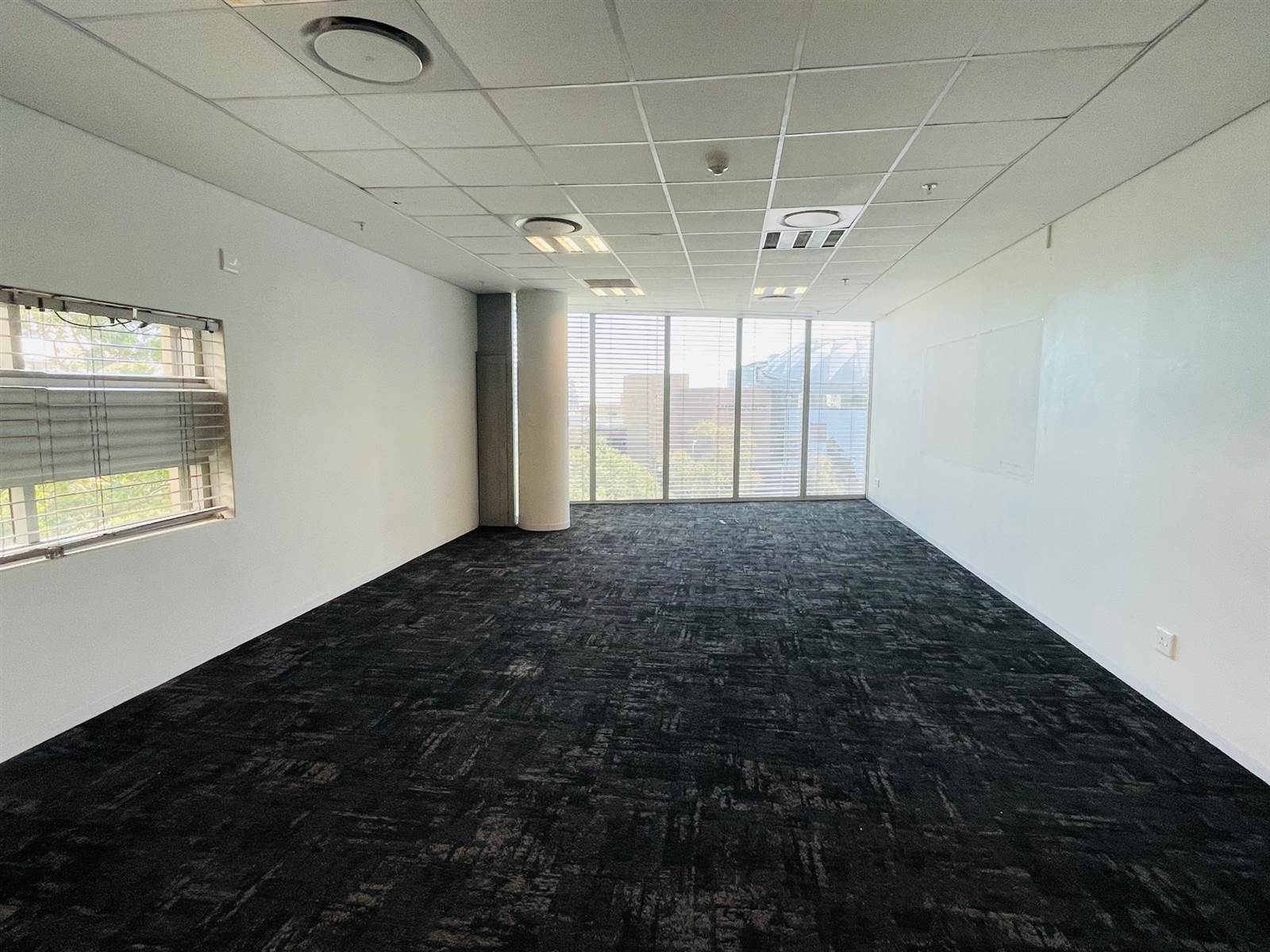 890  m² Commercial space in Sandown photo number 12