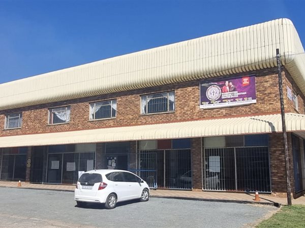 1 200 m² Commercial space 1 200 m² Commercial space