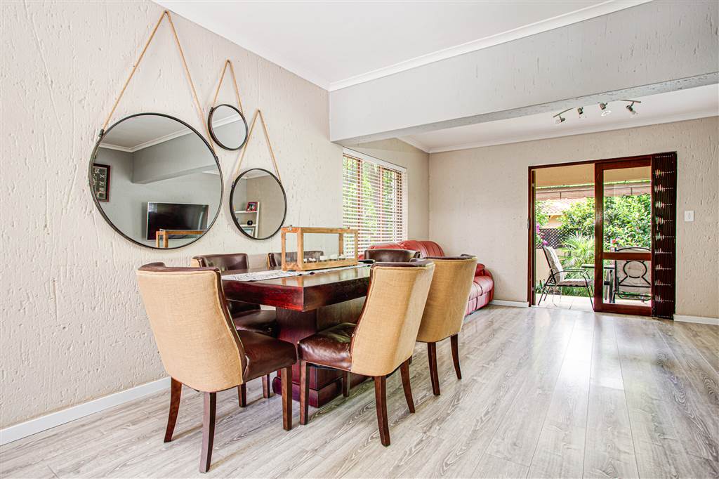 2 Bed Cluster for sale in Sunninghill T4479555 Private Property