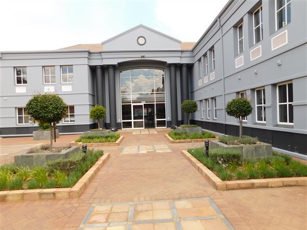 291  m² Commercial space in Illovo