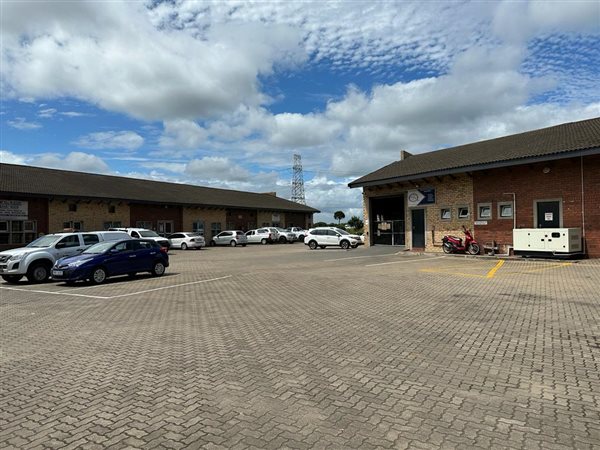 171  m² Commercial space in Alton