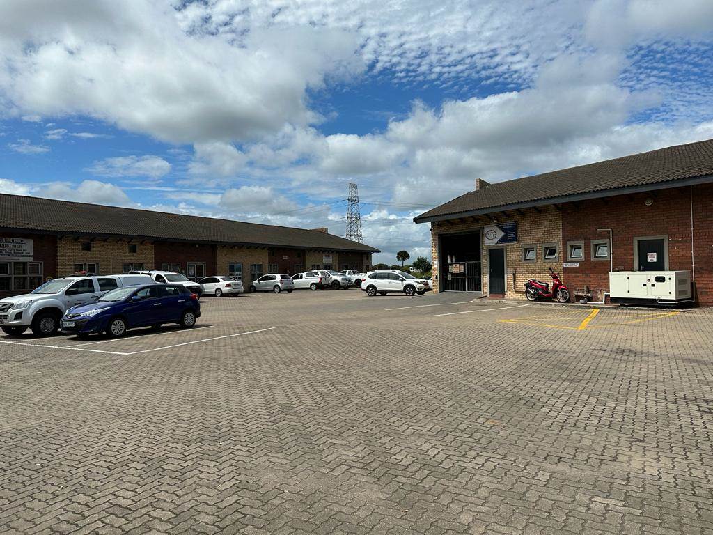 171  m² Commercial space in Alton photo number 1