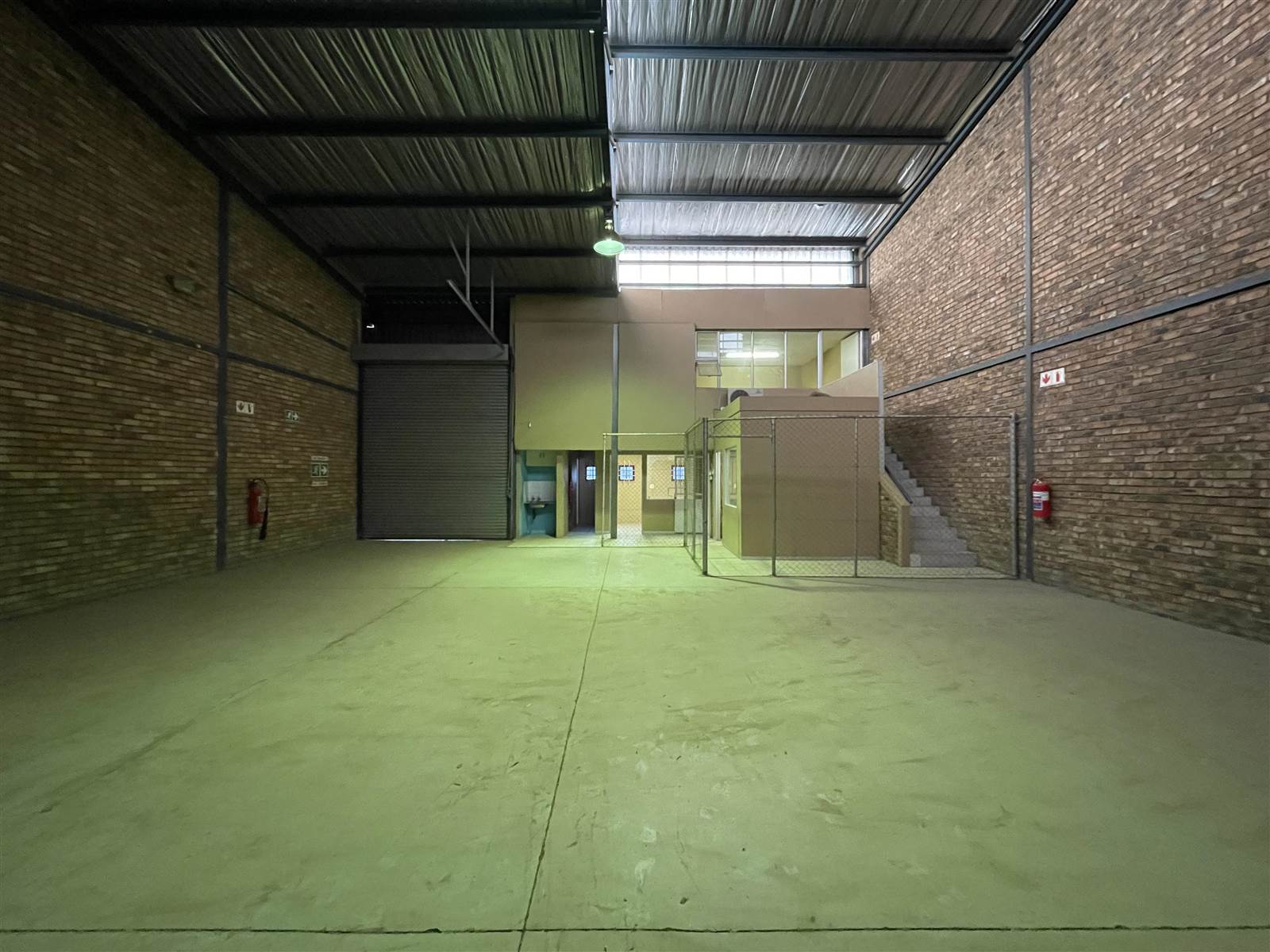 240  m² Industrial space in Driehoek photo number 5