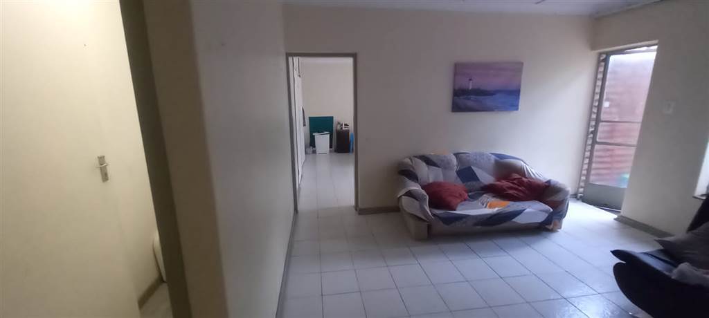 1 Bed Apartment in Mokopane photo number 15