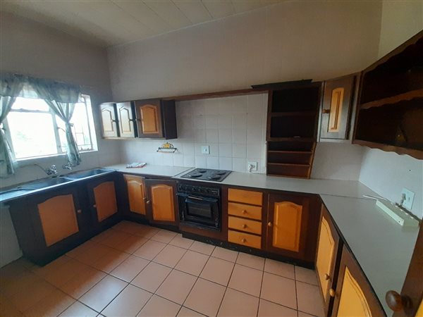 3 Bedroom Apartment 3 Bedroom Apartment