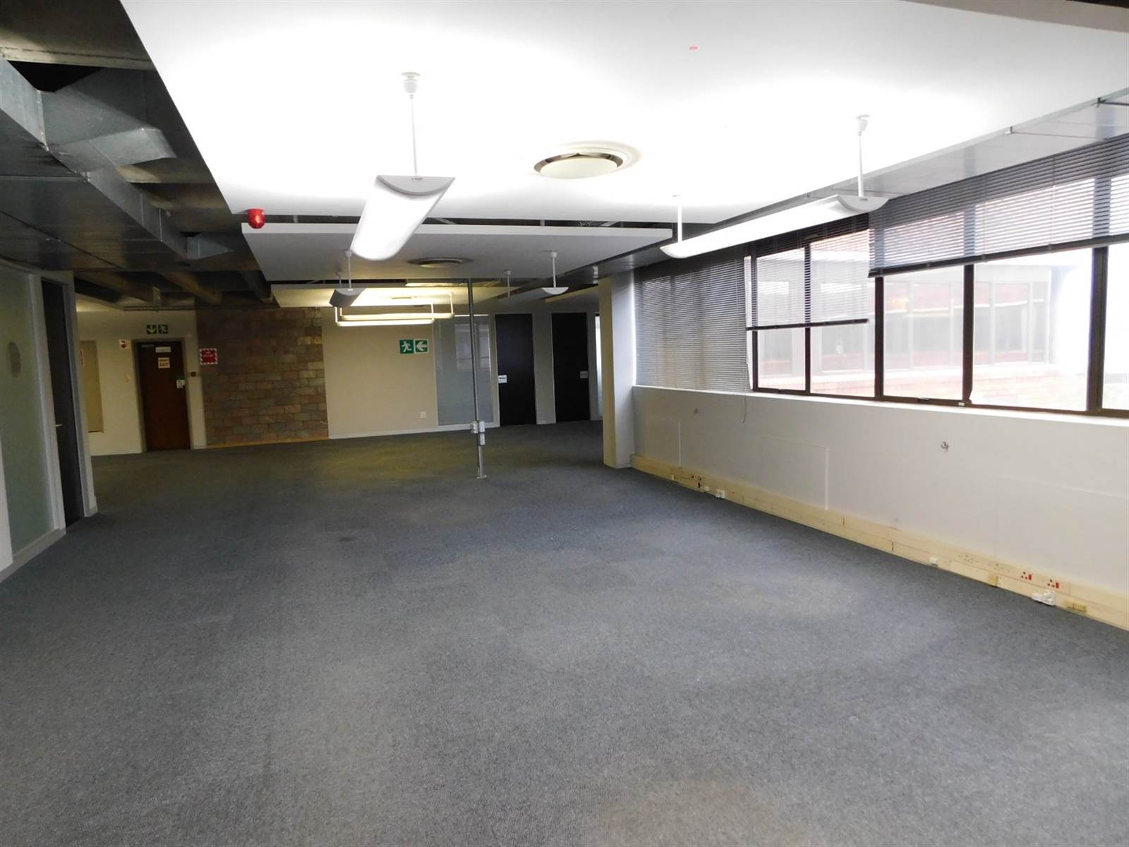 2000  m² Commercial space in Ferndale photo number 16