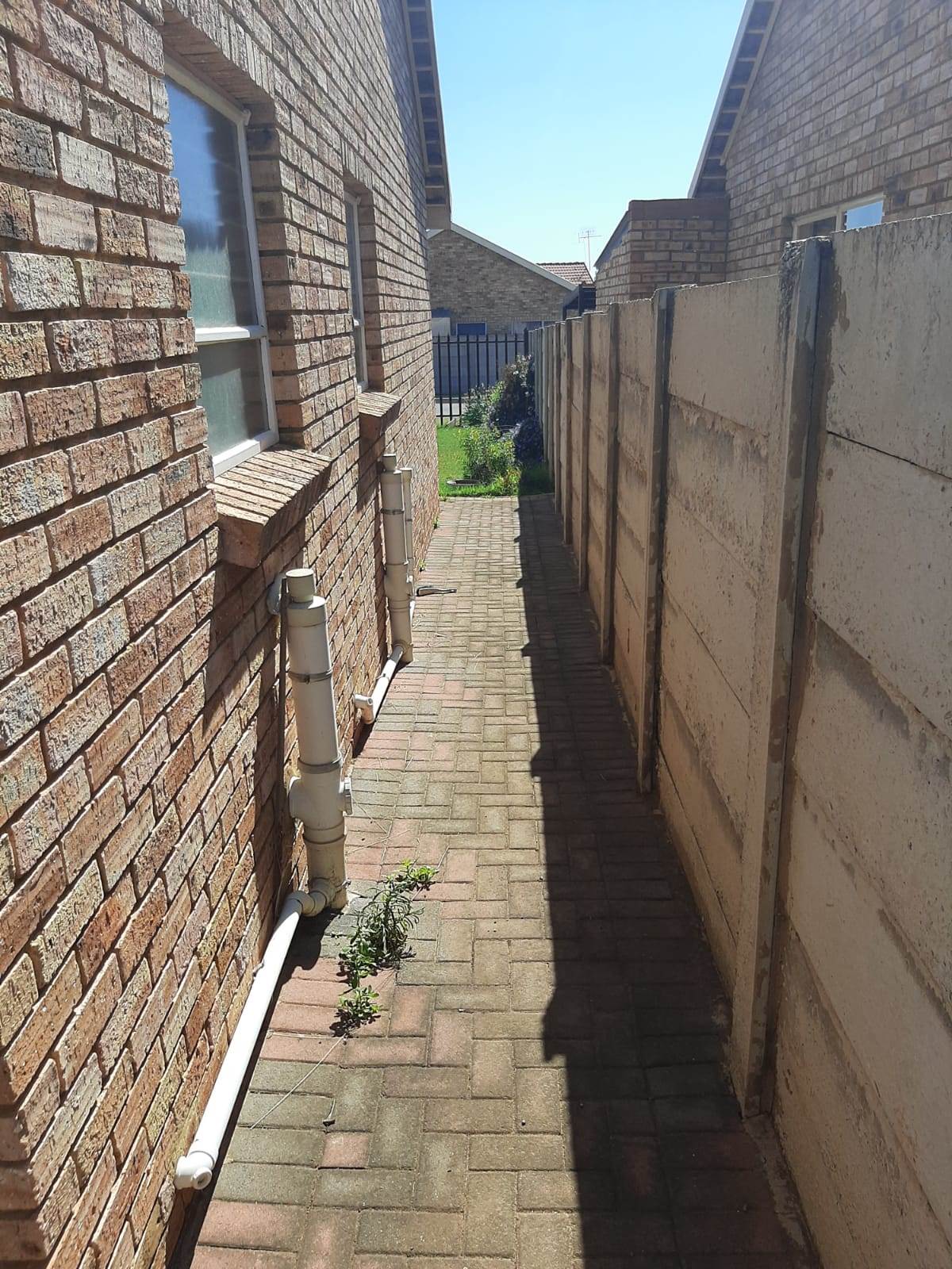 2 Bed Cluster in Randfontein photo number 16