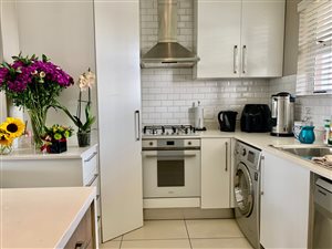 2 Bed Apartment in Craighall Park