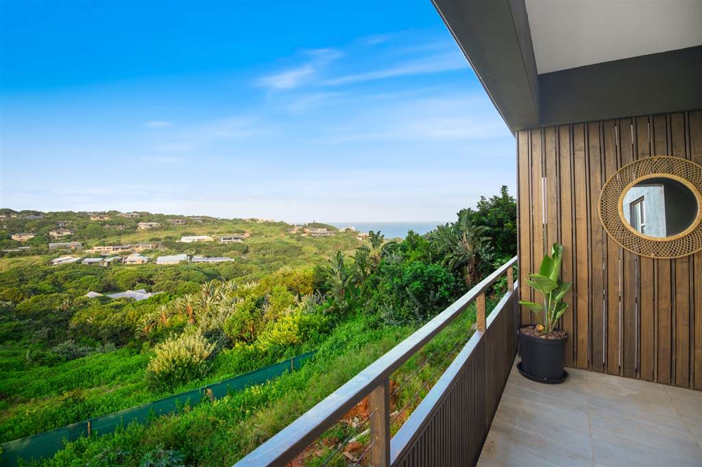 2 Bed Apartment in Zululami Luxury Coastal Estate photo number 2