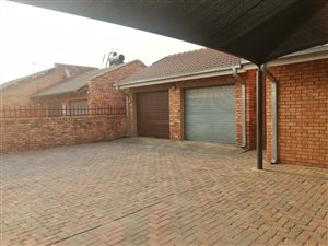 3 Bed House in Riamarpark