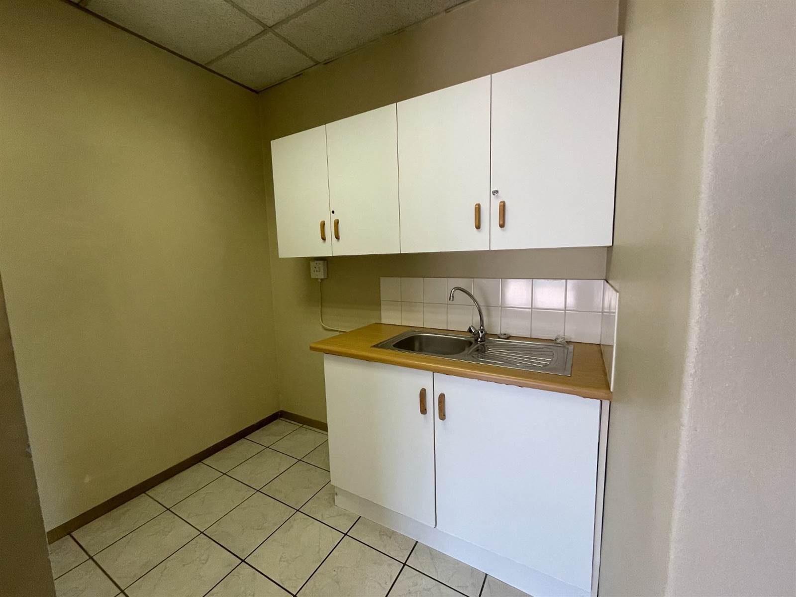 253  m² Commercial space in Woodmead photo number 17