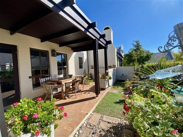 2 Bedroom House 2 Bedroom House