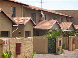 2 Bed Townhouse in Rustenburg Central