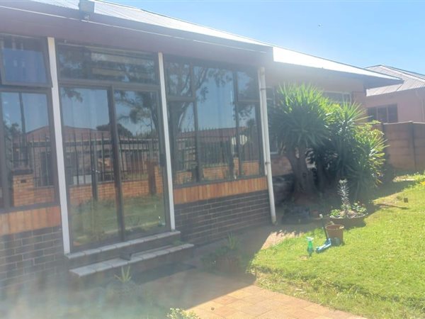 3 Bedroom House 3 Bedroom House