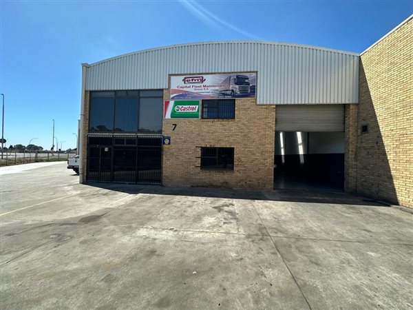 521  m² Industrial space in Bellville Central