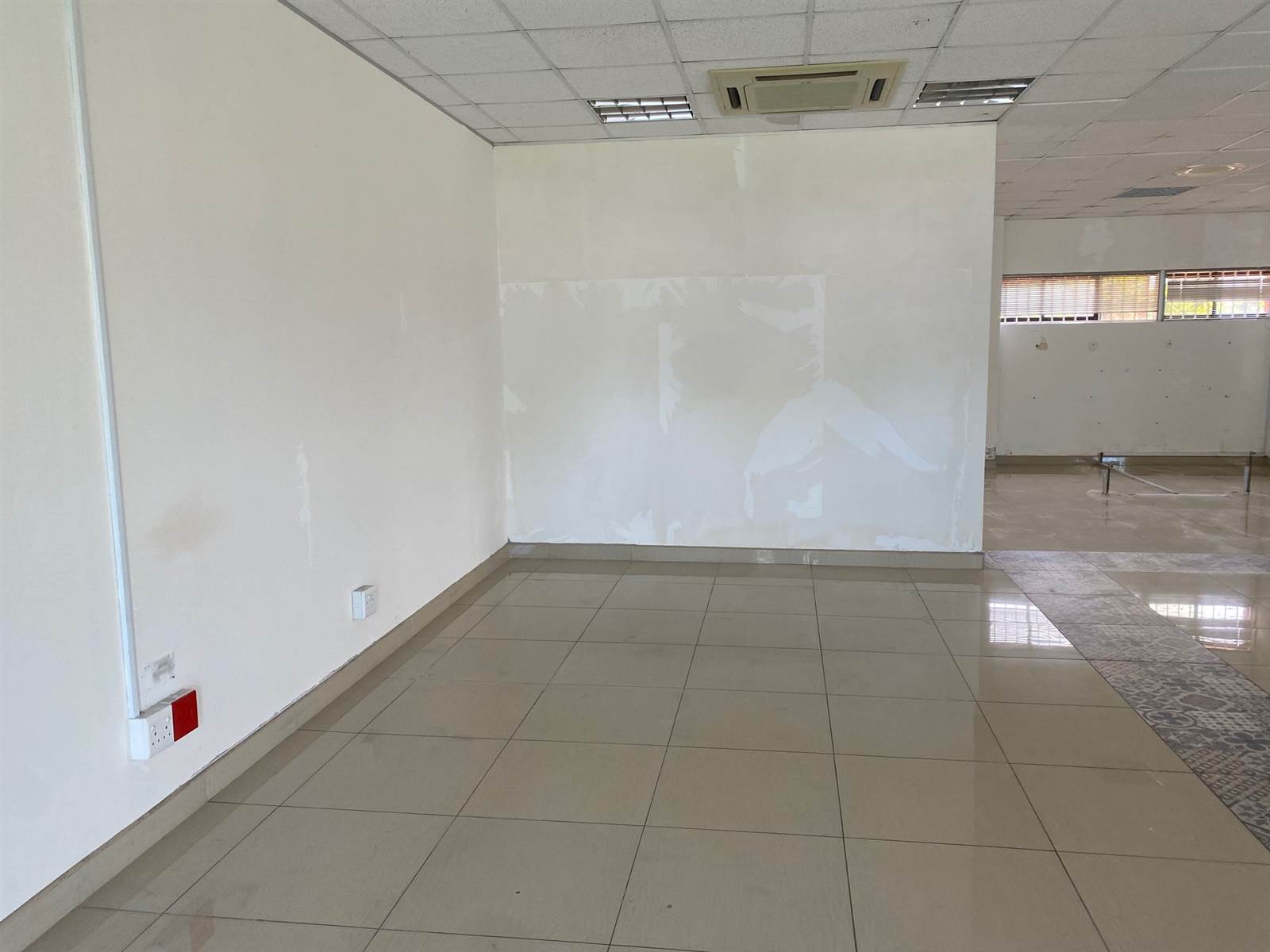 145  m² Commercial space in Westville photo number 5