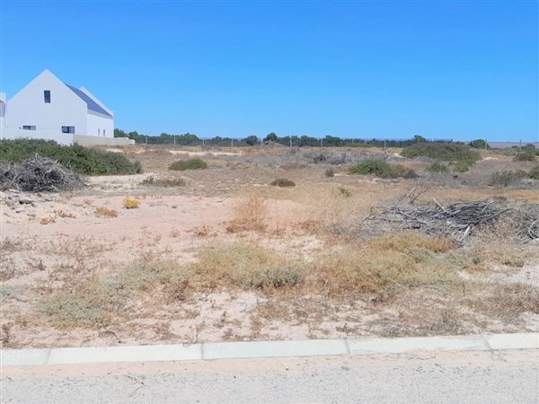 560 m² Land available in Britannia Bay