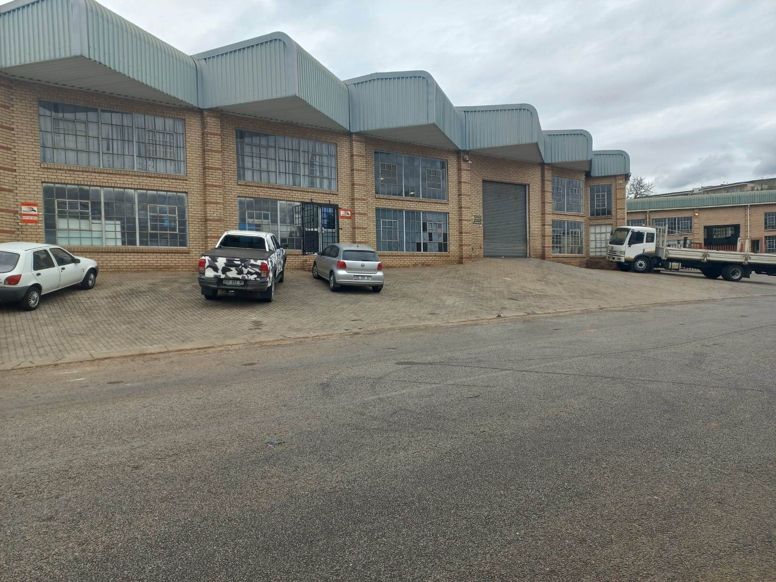 1750  m² Industrial space in Nelspruit Central photo number 1