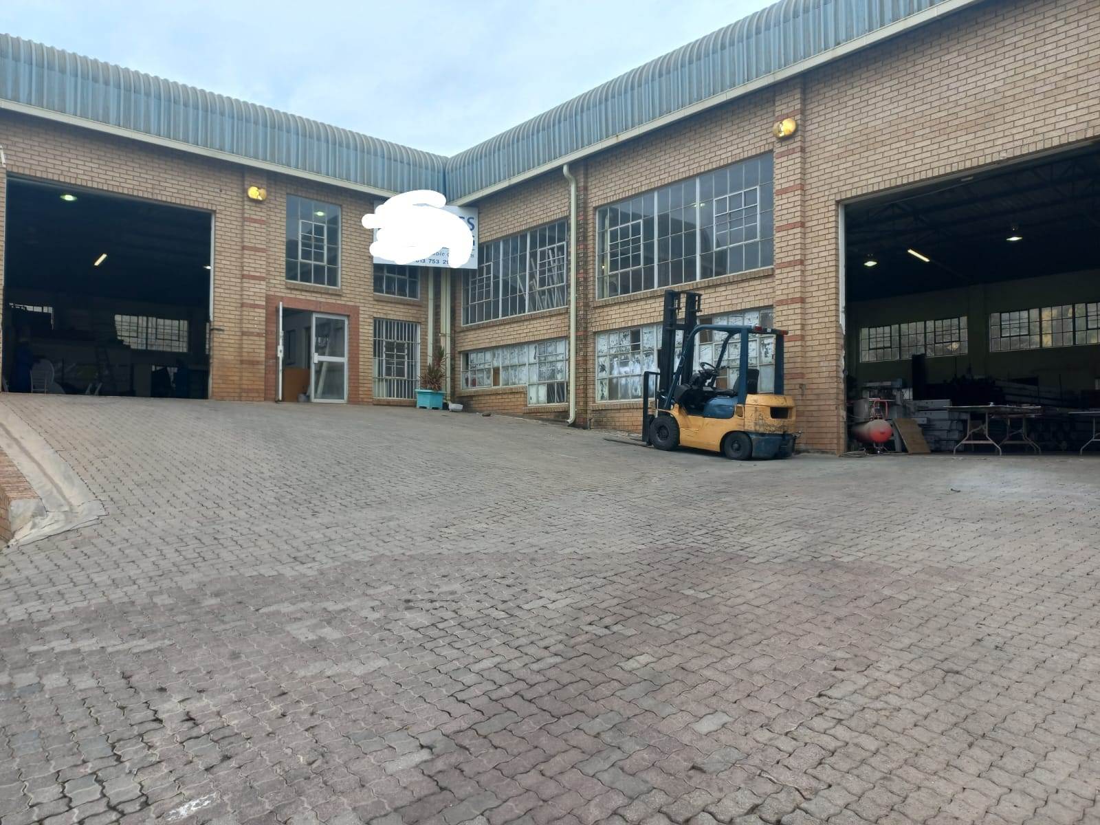1750  m² Industrial space in Nelspruit Central photo number 2