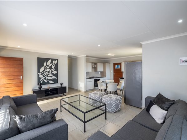 2 Bedroom House 2 Bedroom House
