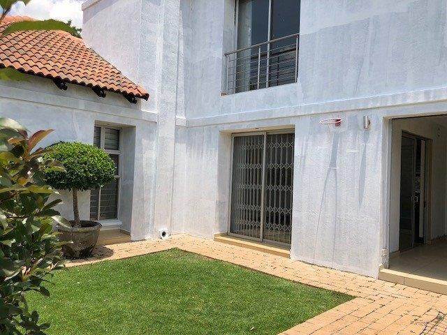 3 Bed House in Waterkloof Ridge photo number 16