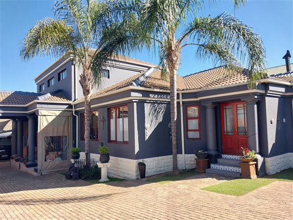 3 Bedroom House 3 Bedroom House
