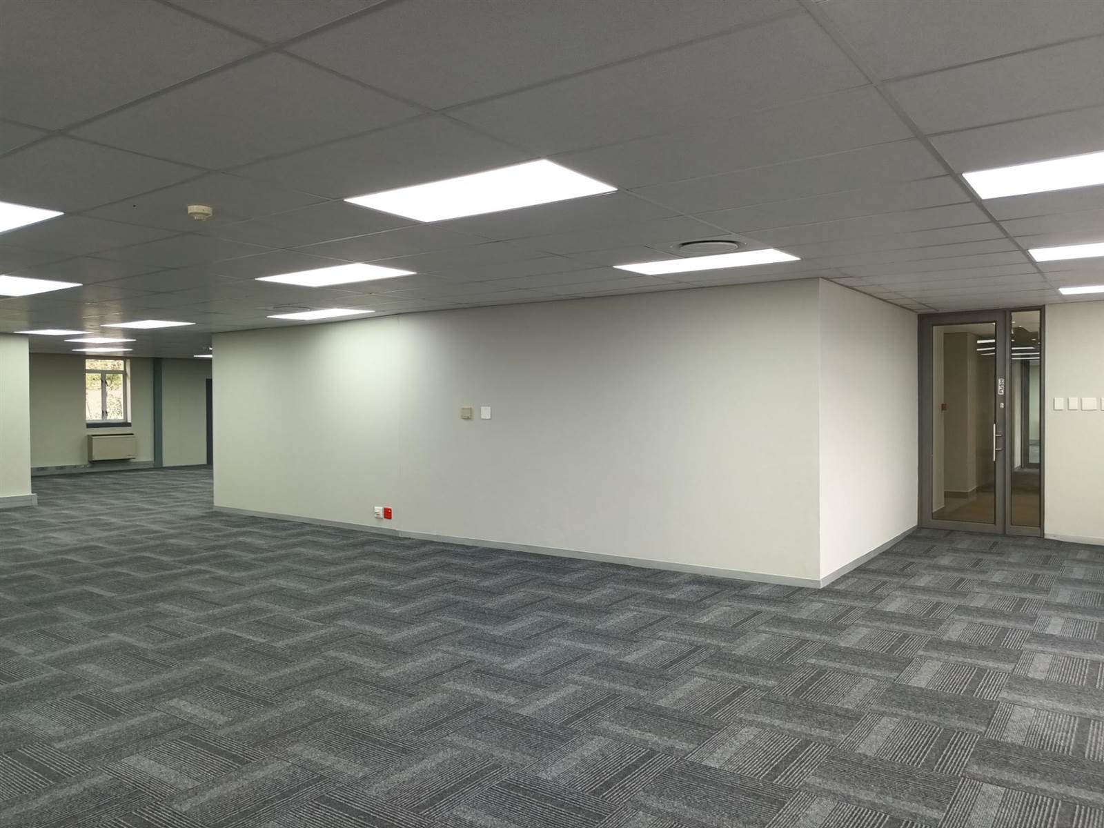 1349  m² Commercial space in Route 21 Business Park photo number 26