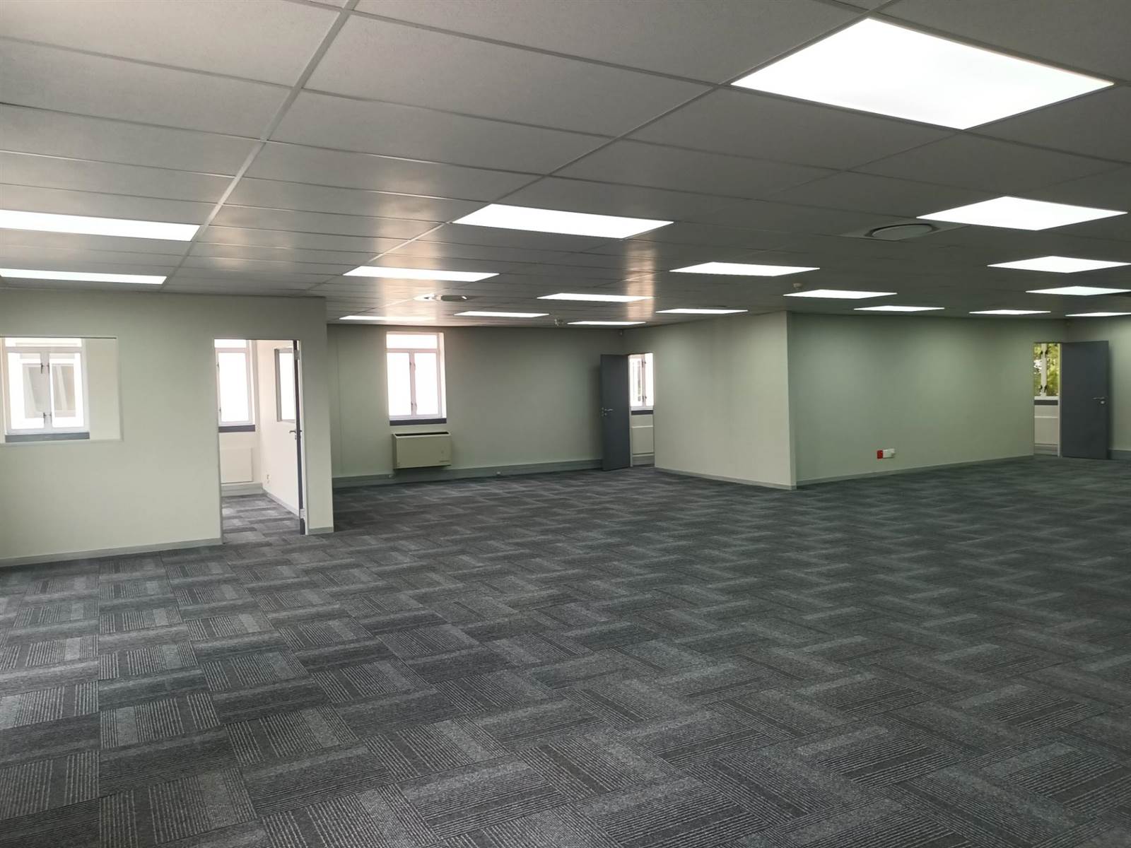 1349  m² Commercial space in Route 21 Business Park photo number 27