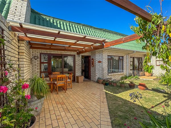 3 Bed Townhouse in Humewood