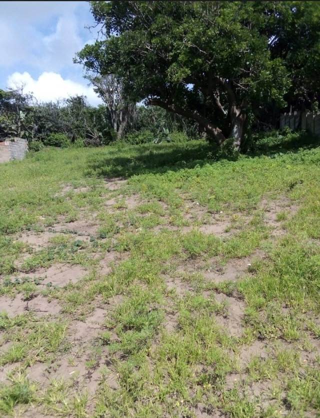 1085 m² Land available in Hibberdene photo number 3