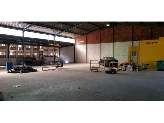 1303  m² Commercial space in Springfield photo number 2