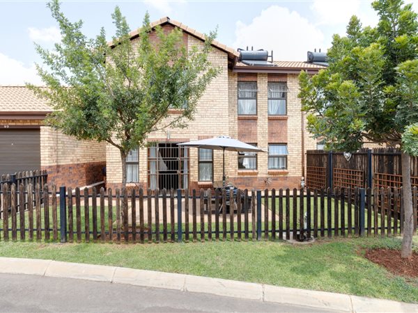 3 Bedroom Duplex 3 Bedroom Duplex