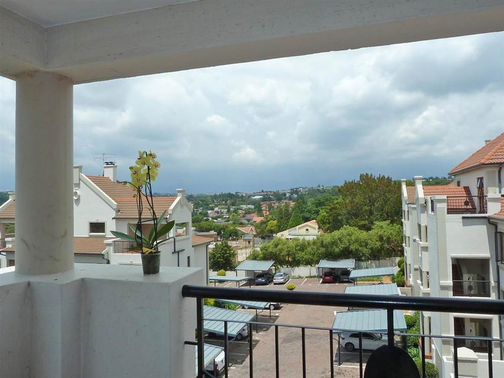1 Bed Apartment in Rivonia photo number 13