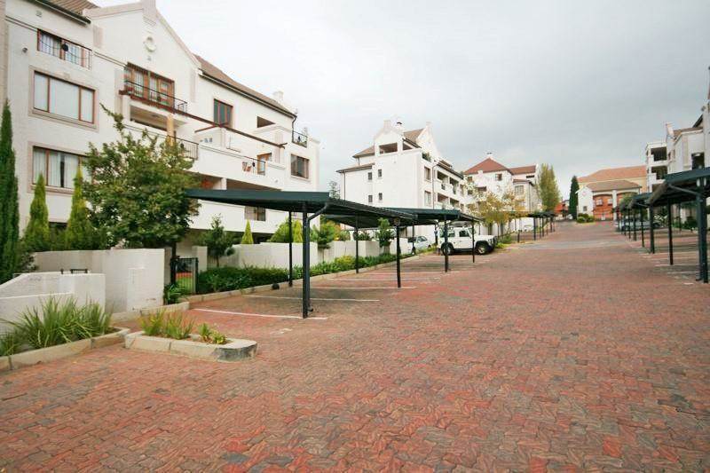 1 Bed Apartment in Rivonia photo number 17