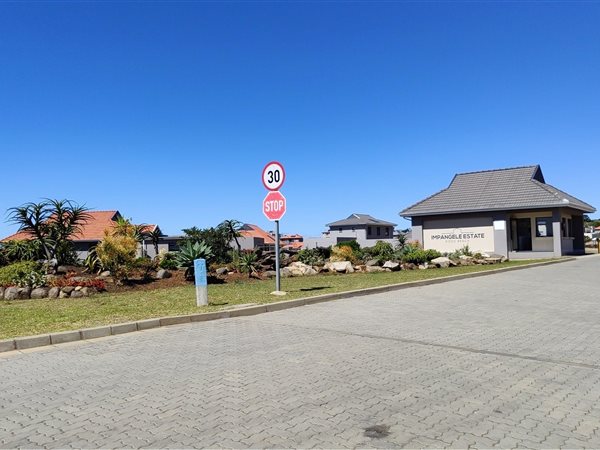 450 m² Land available in Kidds Beach