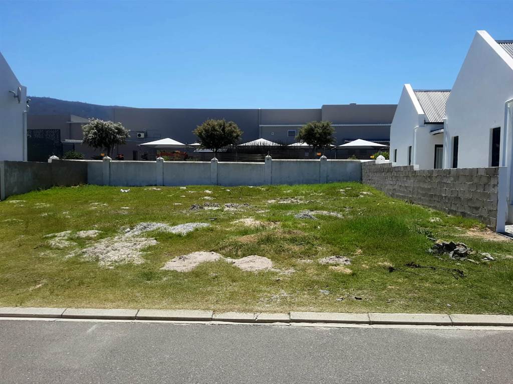 333 m² Land available in Sandbaai photo number 4