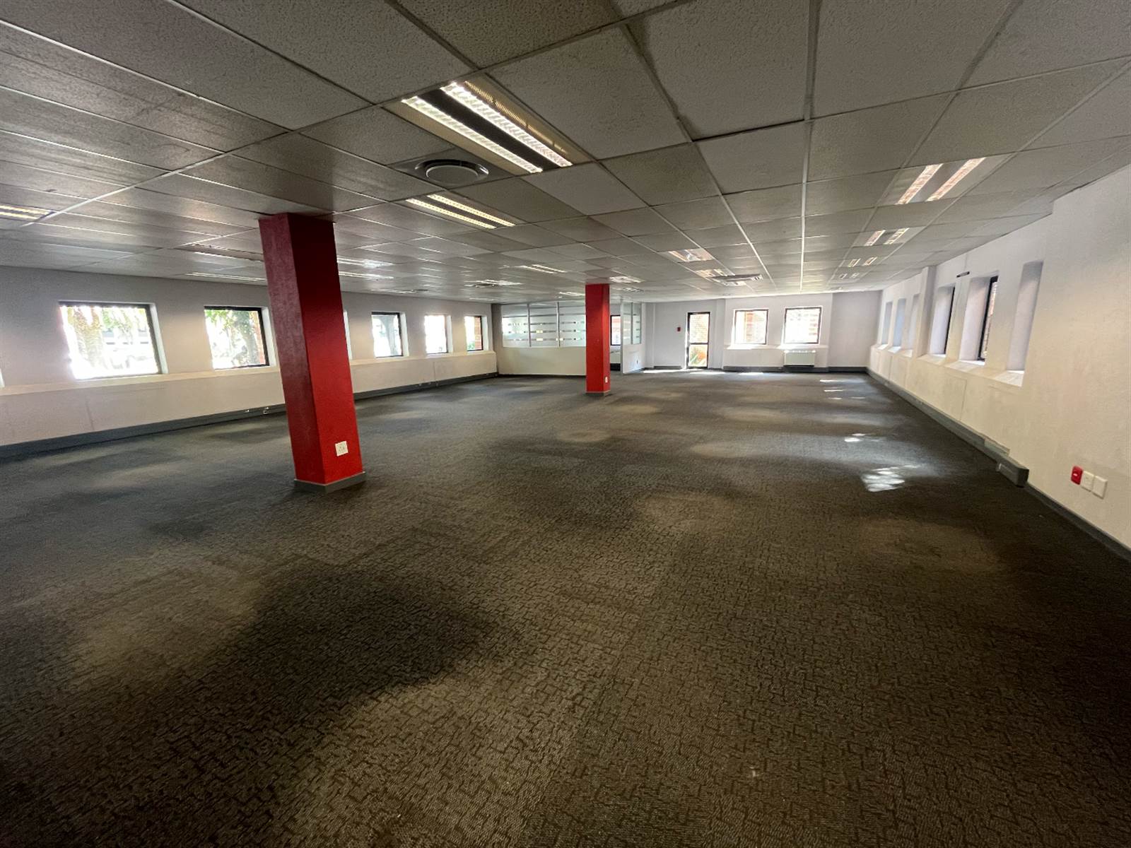 708  m² Commercial space in Bedfordview photo number 6