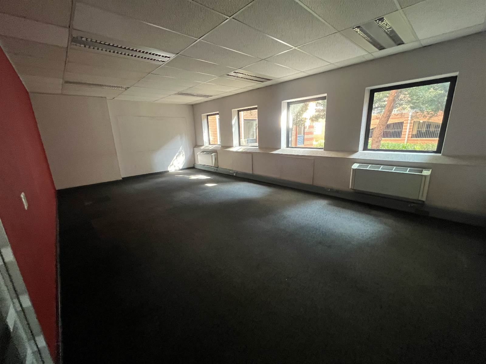 708  m² Commercial space in Bedfordview photo number 16