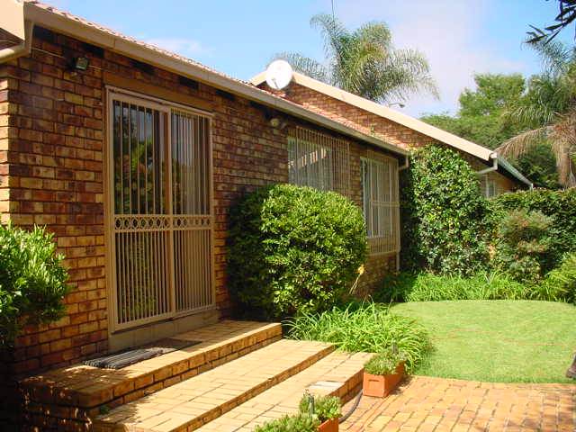 3 Bed House in Garsfontein photo number 24