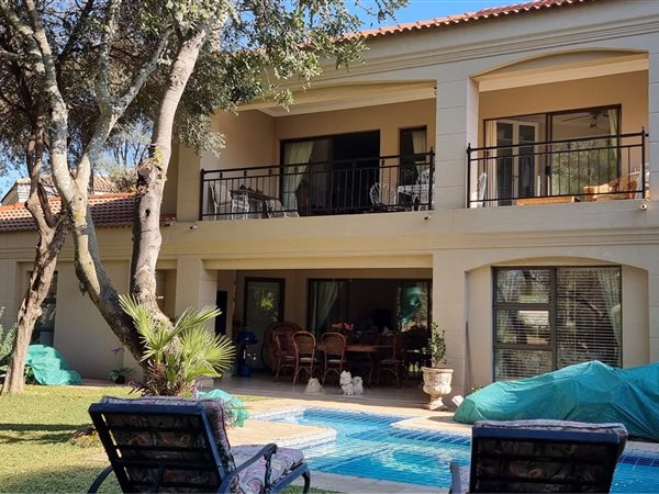 4 Bedroom House 4 Bedroom House