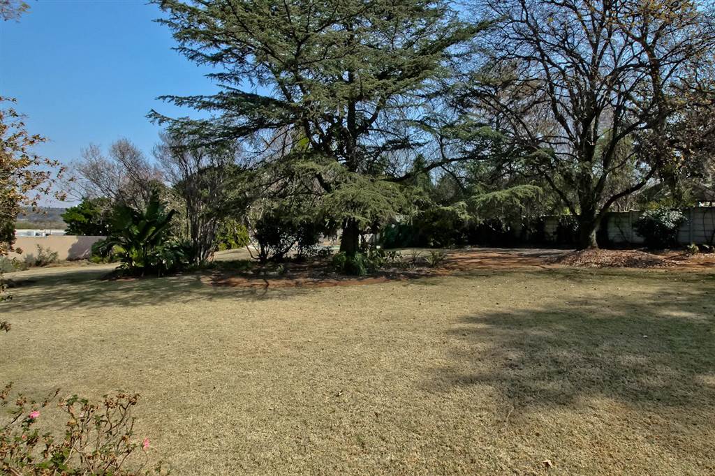 2000 m² Land available in Bryanston photo number 7