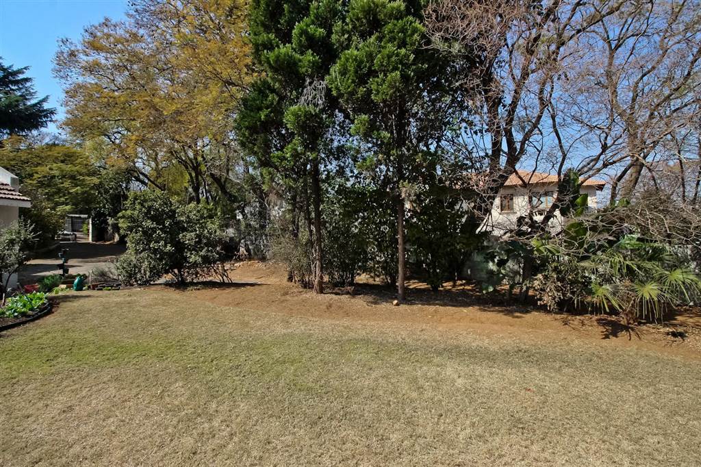 2000 m² Land available in Bryanston photo number 9