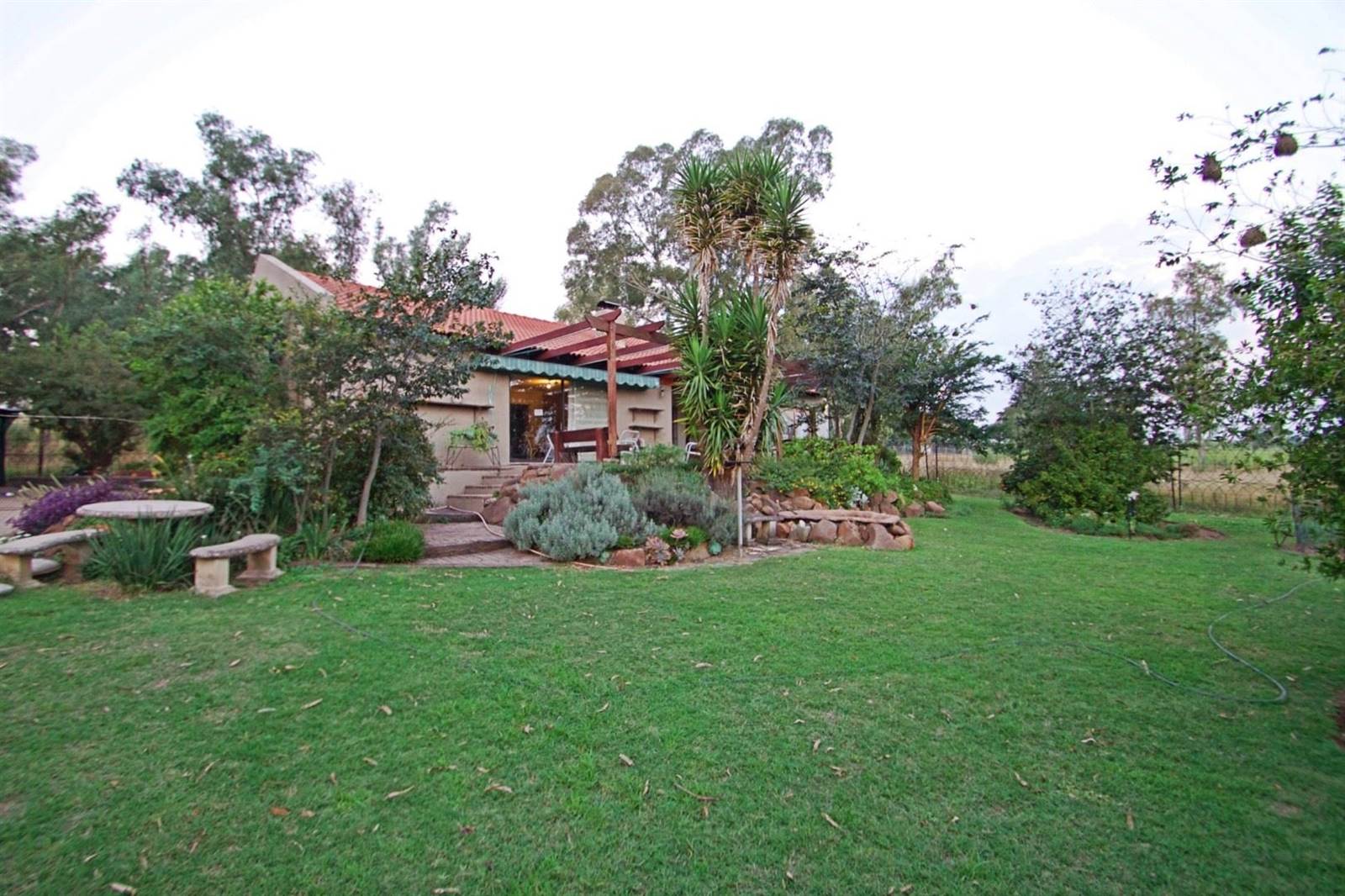 6 Bed House in Lanseria and surrounds photo number 12