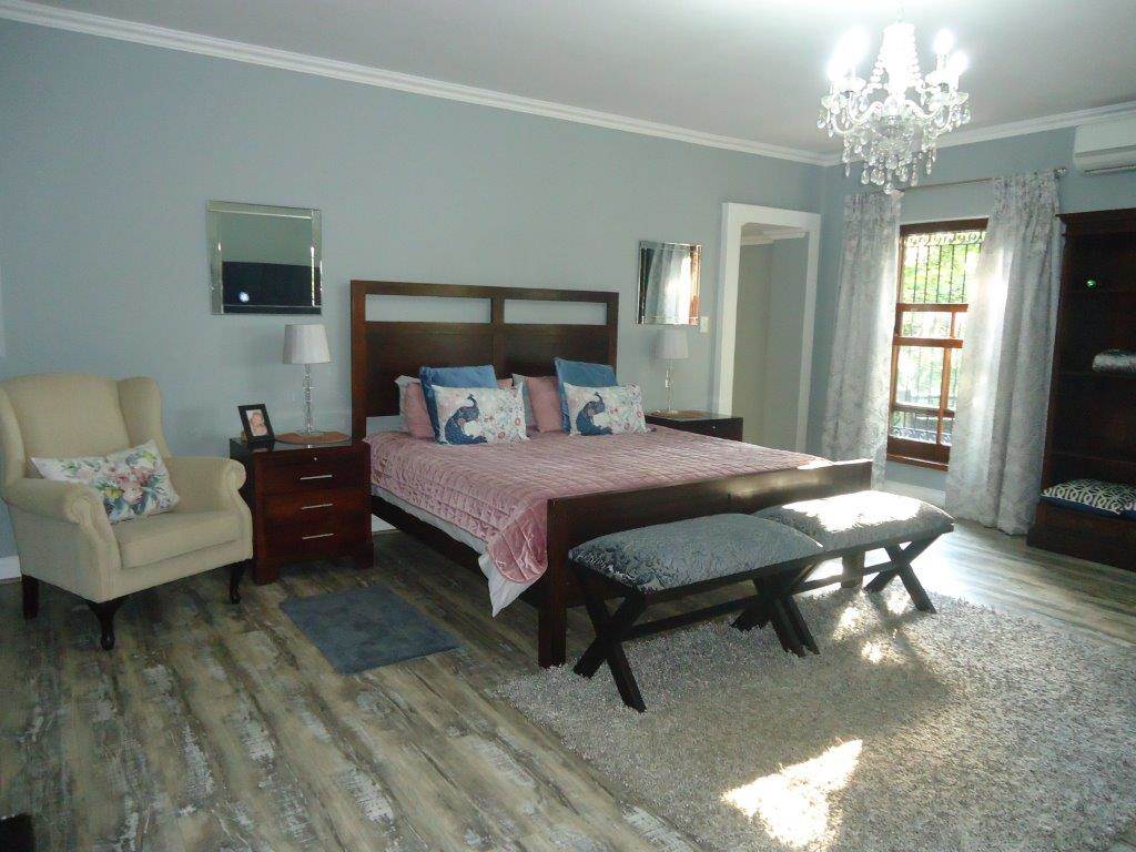 5 Bed House in Waterkloof Ridge photo number 15