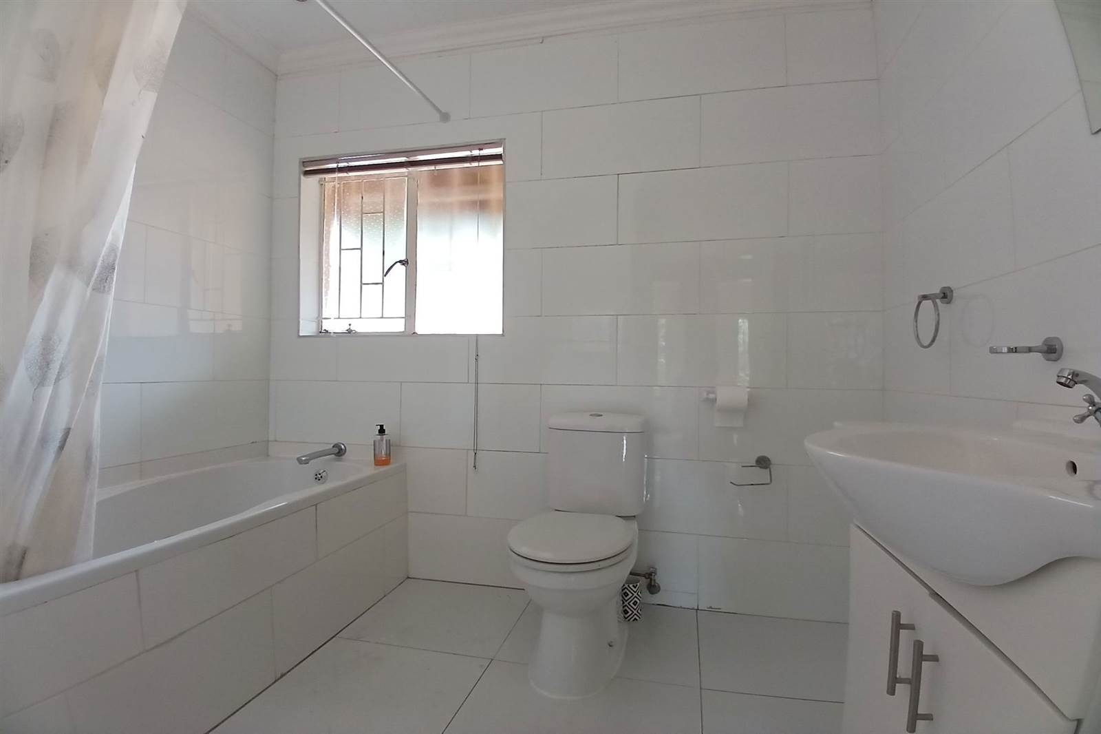 3 Bed House in Kloofendal photo number 16
