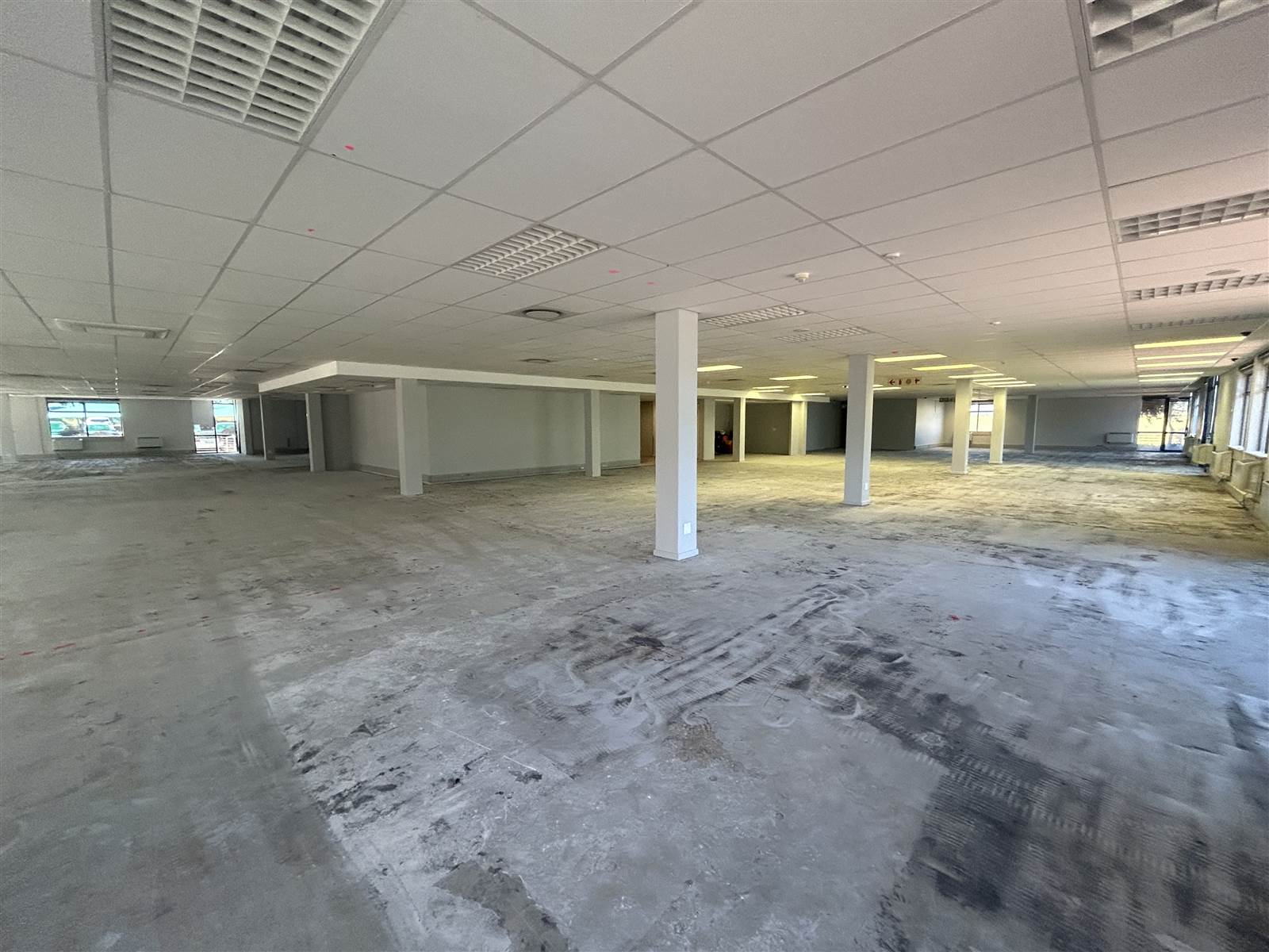 1023  m² Commercial space in Plattekloof photo number 6