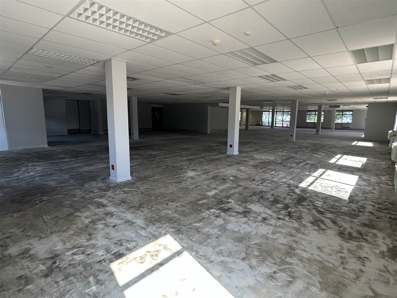 1023  m² Commercial space in Plattekloof photo number 5
