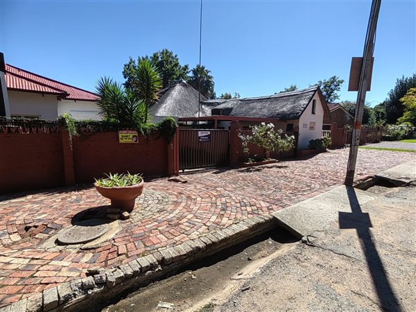 5 Bed Townhouse in Parys