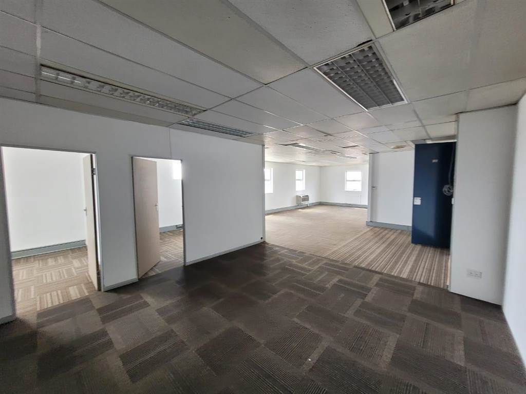 182  m² Commercial space in Kempton Park Central photo number 11