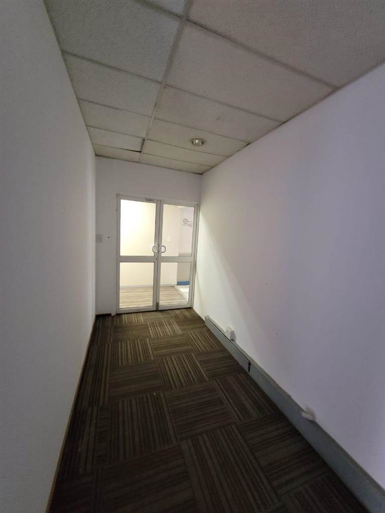 182  m² Commercial space in Kempton Park Central photo number 7